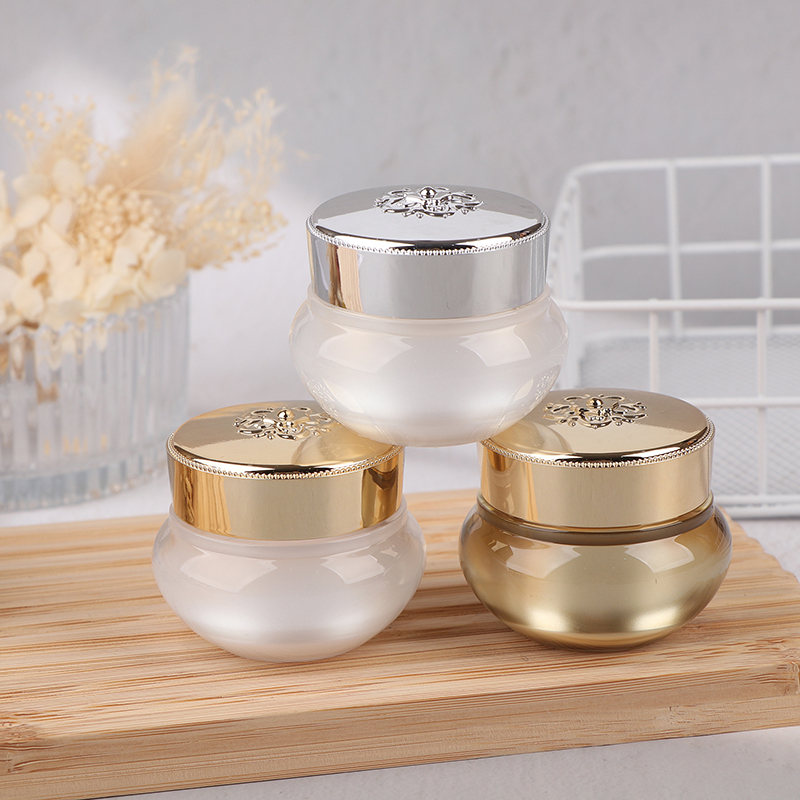 アクリル製空トラベルクリームジャー 5/10/20g 詰め替 - Luxury Skincare & Spa Photos のレビューと価格