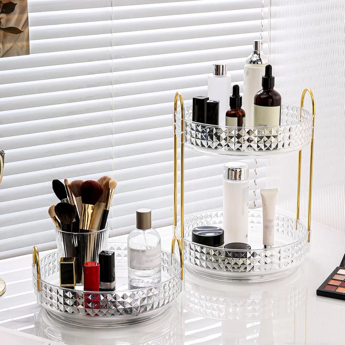 1個入り/高級化粧品収納ボックス デスクトップ回転式化粧台オ - Luxury Skincare & Spa Photos のレビューと価格